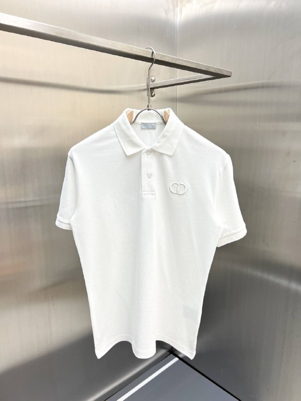 Apparel — TGnzHus-kx_B