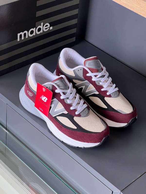 Men's Sneakers — TGoBFNjuKEx0