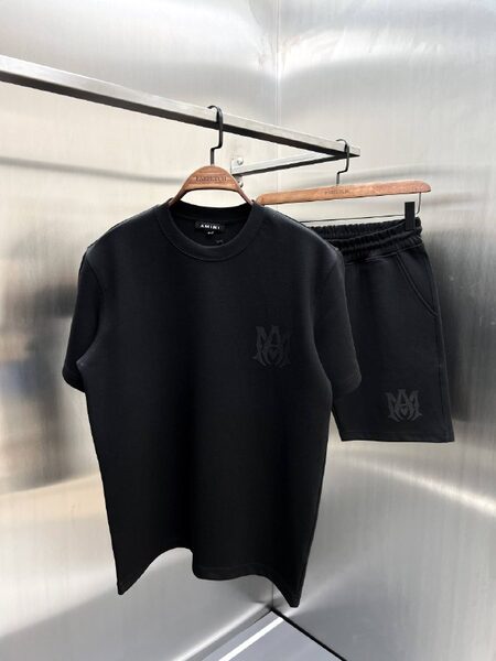 Apparel — TGoBiIgVvq8t