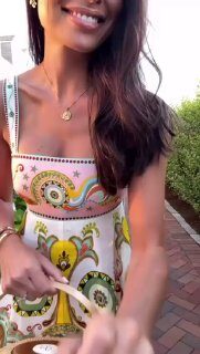 Apparel — TGoCCIc4WChU view 2