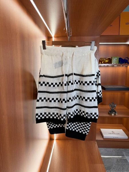 Apparel — TGoGGjHWlYd9 view 4