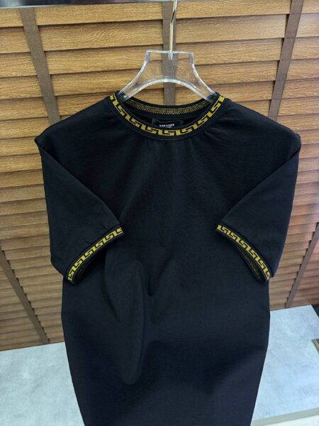 Apparel — TGoNBlhgykU7 view 3