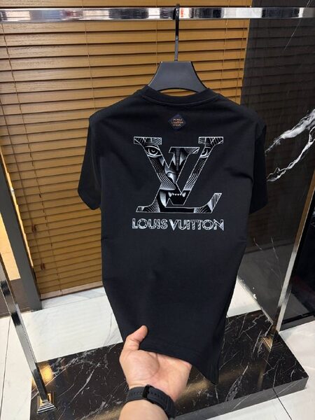 Apparel — TGoTz5HWMbAg view 3