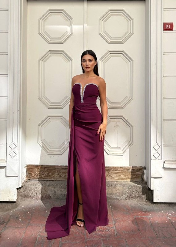 Apparel — TGoegB-_BE7d