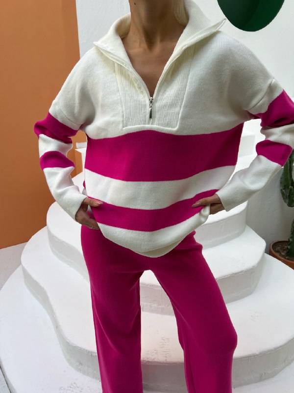 Apparel — TGowX0ZdTeT2 view