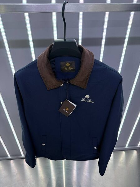 Apparel — TGp4tp1tQFtL view 3