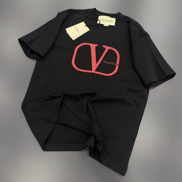 Apparel — TGp8cHTYJ0Yg view 2