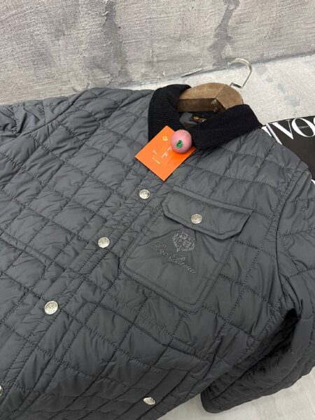 Apparel — TGpA68aAOrHZ view 5