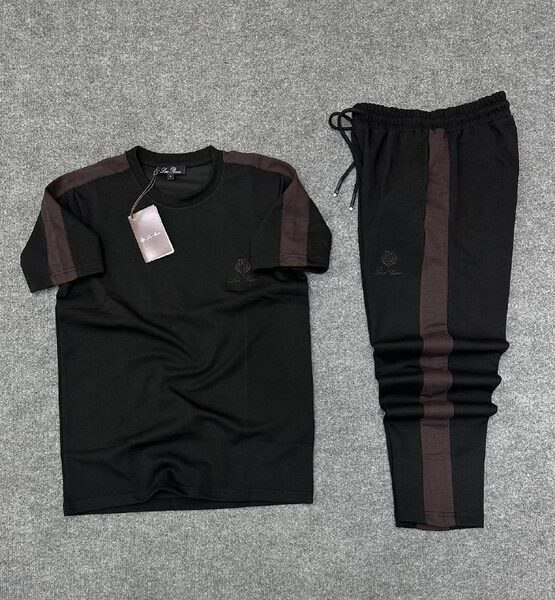 Apparel — TGpUEy4xkWlg