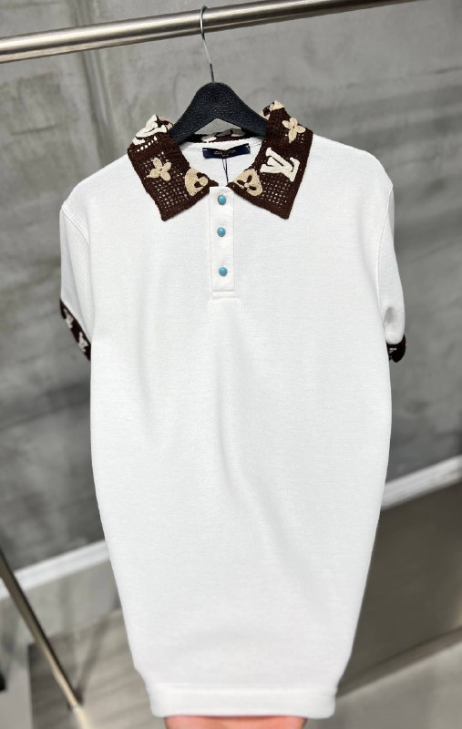 Apparel — TGpYpdIxgngV view