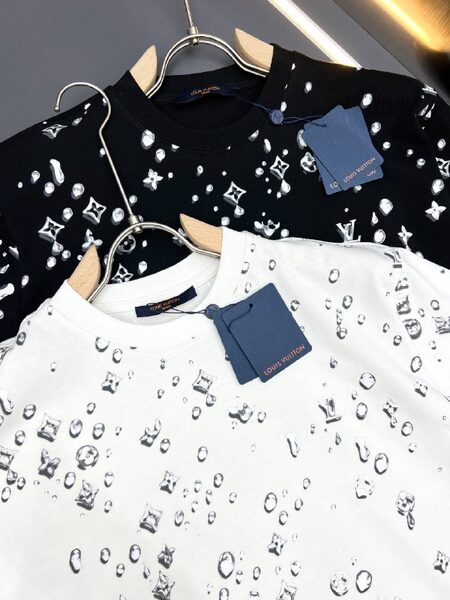 Apparel — TGpeNRS0qeQM view 2