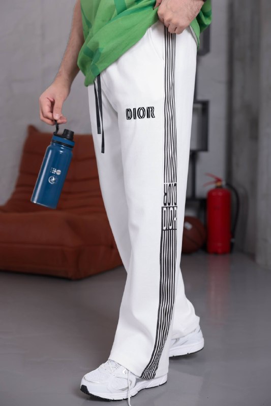 Apparel — TGpgDugxsI8S