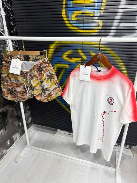 Apparel — TGpgtrNGn_ew