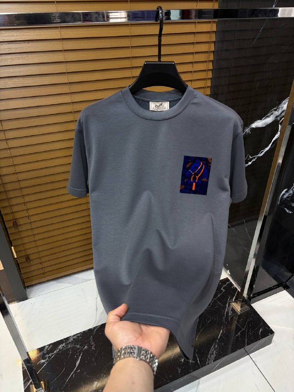 Apparel — TGq4H0kO0TzY view