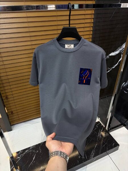 Apparel — TGq4H0kO0TzY view 2