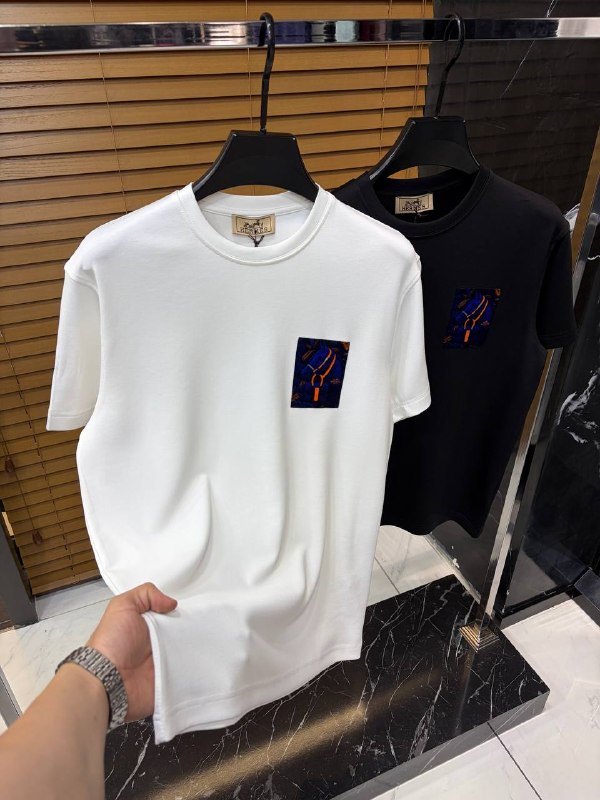 Apparel — TGq4H0kO0TzY view