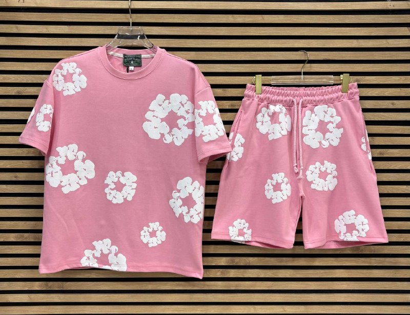 Apparel — TGq8MOo-wJUh view