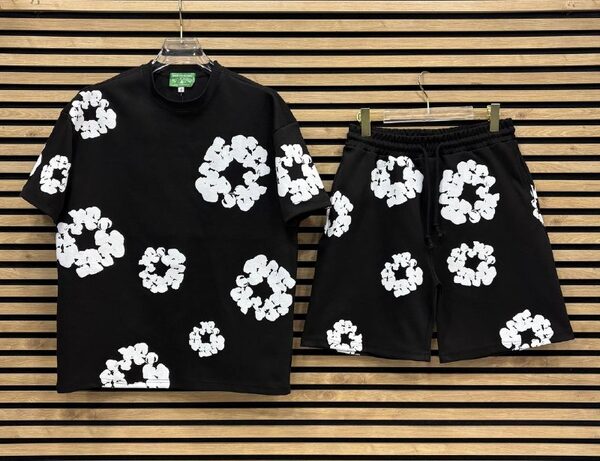 Apparel — TGq8MOo-wJUh view 6