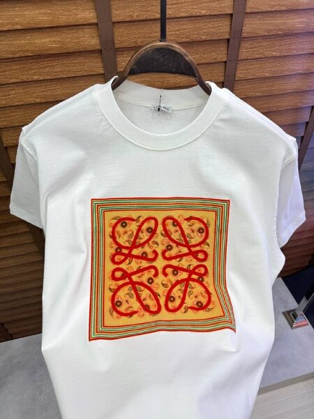 Apparel — TGqASeMH9qmd
