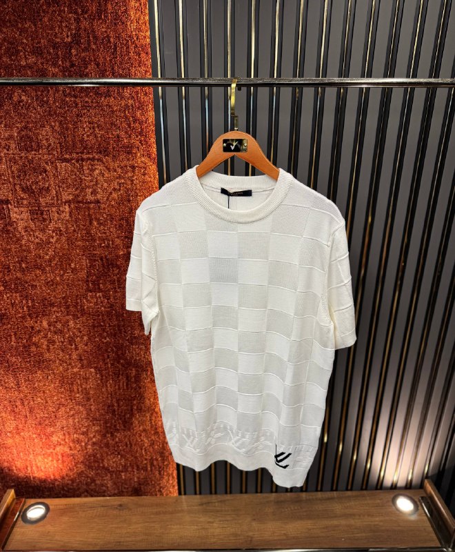 Apparel — TGqC_V7uRUAL
