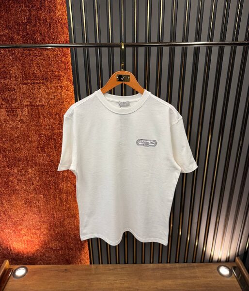 Apparel — TGqDrac2aTvG view 2