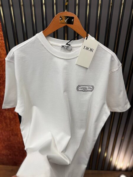 Apparel — TGqDrac2aTvG view 4