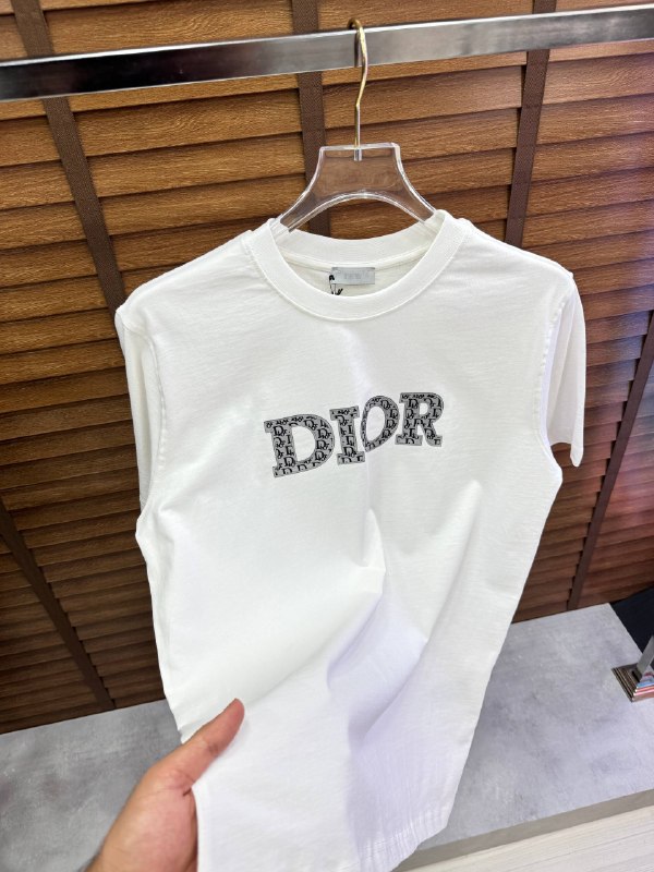 Apparel — TGqHW_mHoBzt