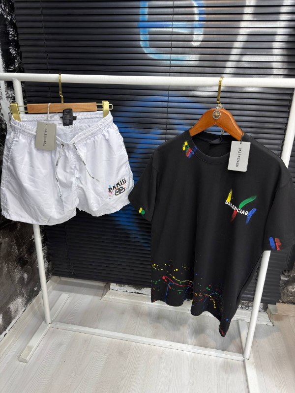 Apparel — TGqHpfvGeuvy view