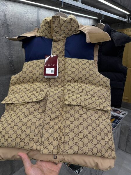 Apparel — TGqJ6GKRoWTI view 2