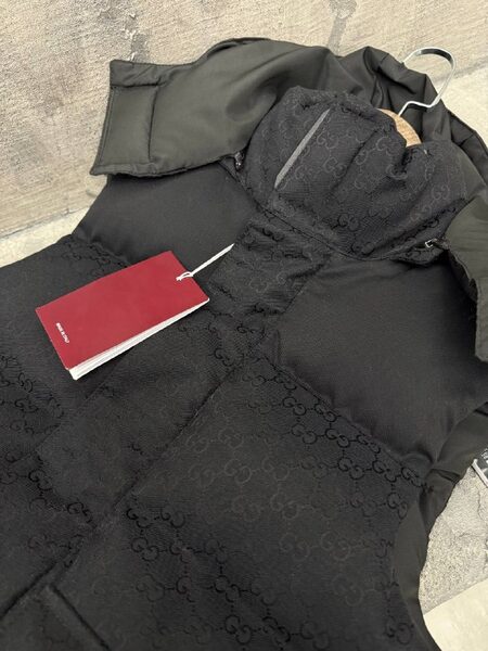 Apparel — TGqJ6GKRoWTI view 8