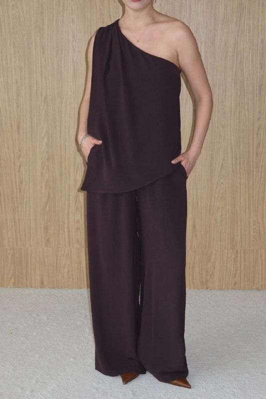 Apparel — TGqLtfL_kom3 view