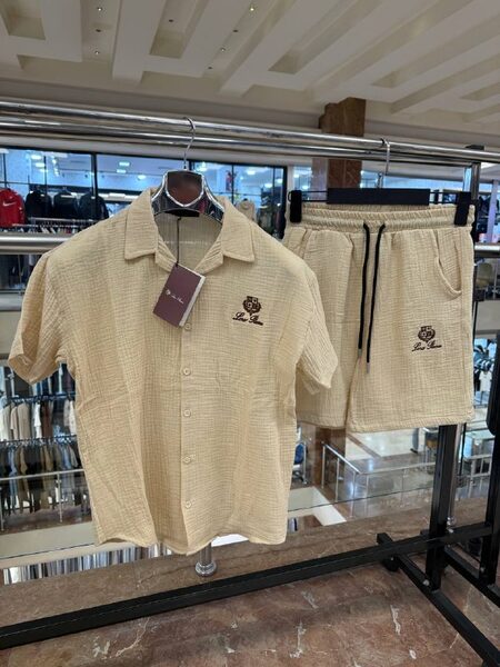 Apparel — TGqP7fjLALWo view 2