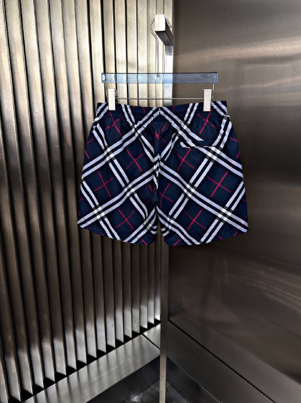 Apparel — TGqVtqntZEBE view