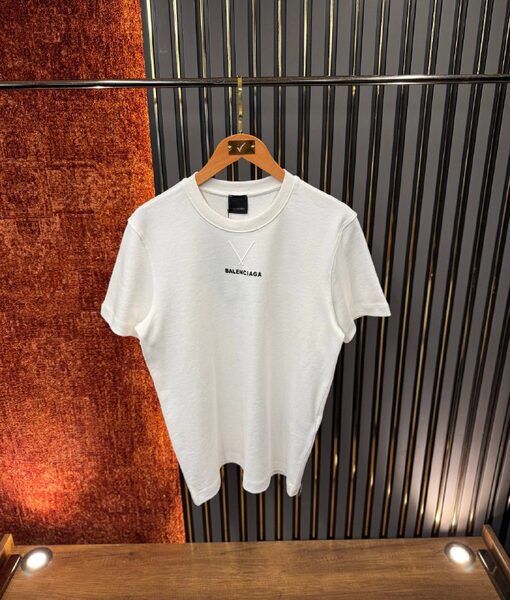 Apparel — TGq_6crCqNyi view 2