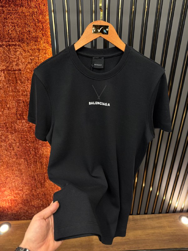 Apparel — TGq_6crCqNyi view