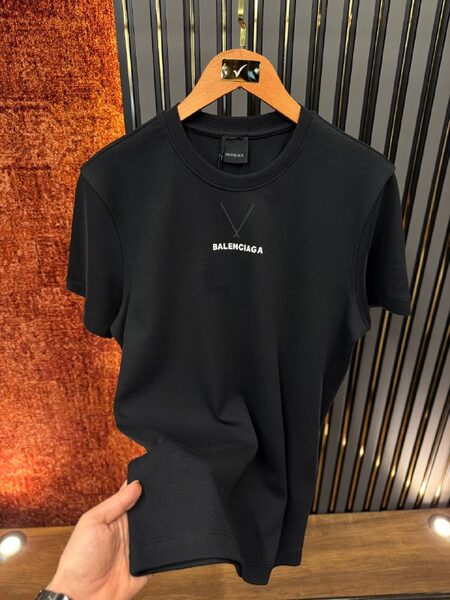 Apparel — TGq_6crCqNyi view 3