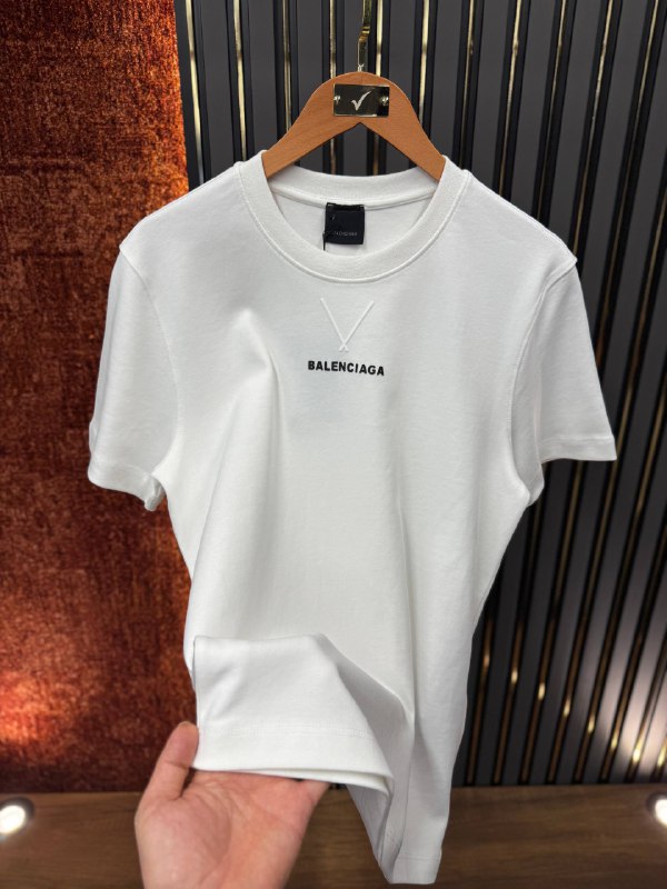 Apparel — TGq_6crCqNyi view