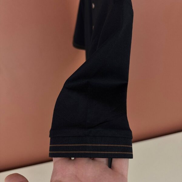 Apparel — TGqeZbttYGEM view 4