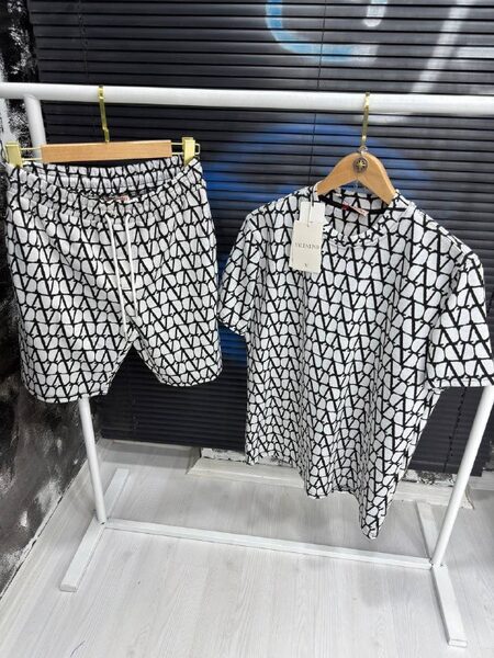Apparel — TGqk2NTfsFkf view 2