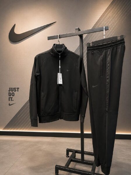 Apparel — TGqnDFQeJvg0