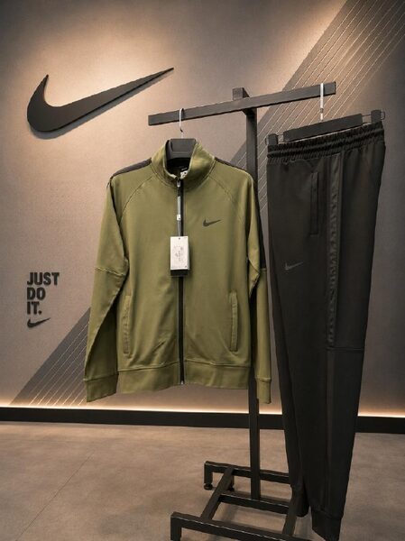 Apparel — TGqnDFQeJvg0 view 2