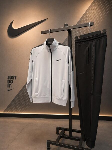 Apparel — TGqnDFQeJvg0 view 3