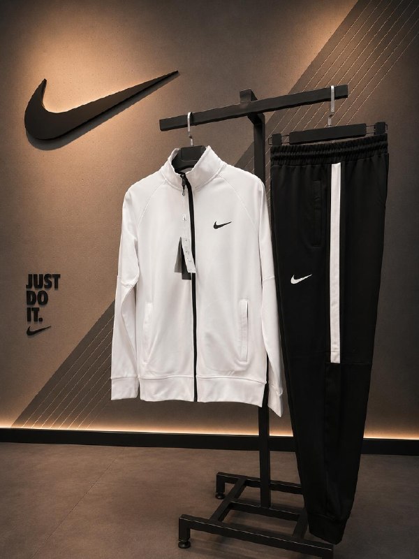 Apparel — TGqnDFQeJvg0 view