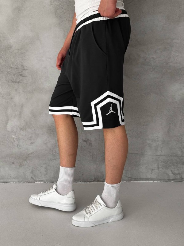 Apparel — TGqqOEy-zJtY view