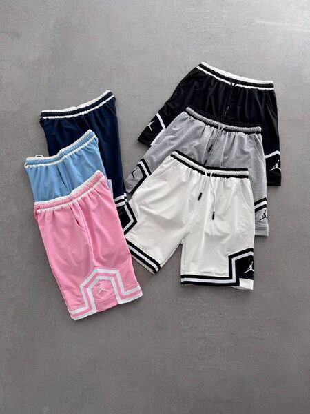 Apparel — TGqqOEy-zJtY view 6