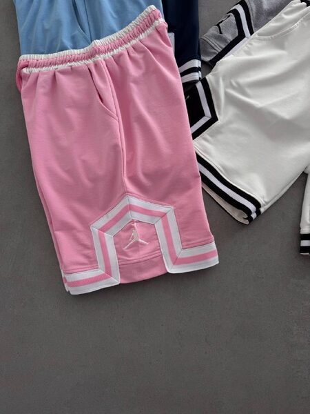 Apparel — TGqqOEy-zJtY view 7
