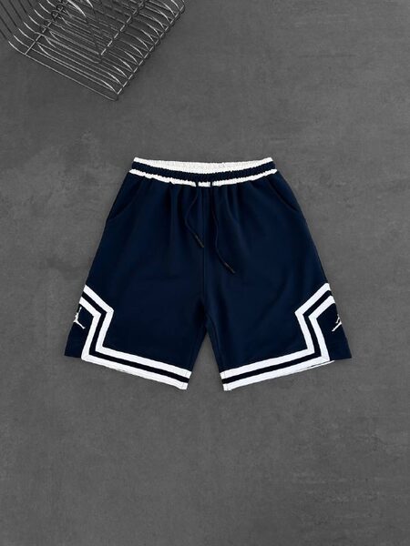 Apparel — TGqqOEy-zJtY view 8