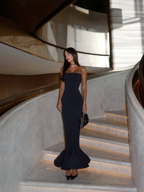 Apparel — TGqrZJ_m0xCn view
