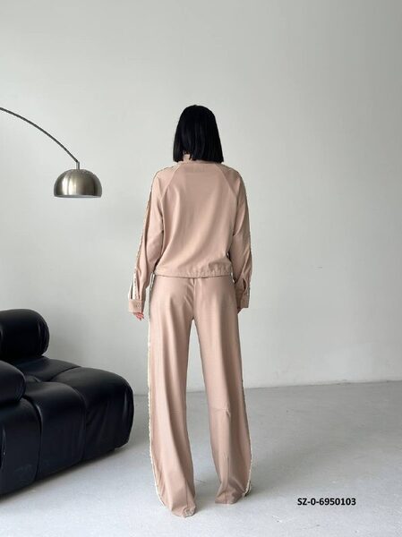 Apparel — TGqxMxZrIduR view 8