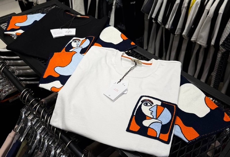 Apparel — TGqyjoIm6ep3 view